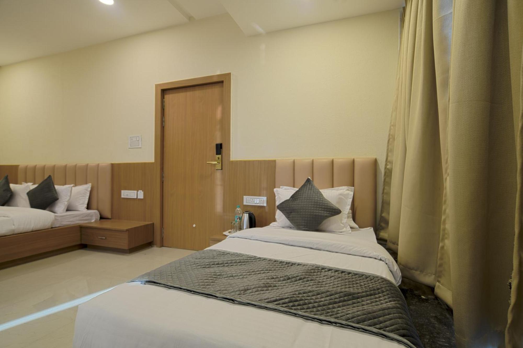Hotel Shivlok ウッジャイン 部屋 写真