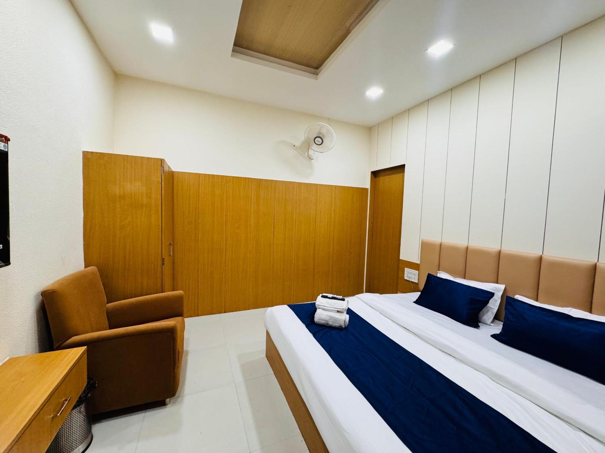 Hotel Shivlok ウッジャイン 部屋 写真