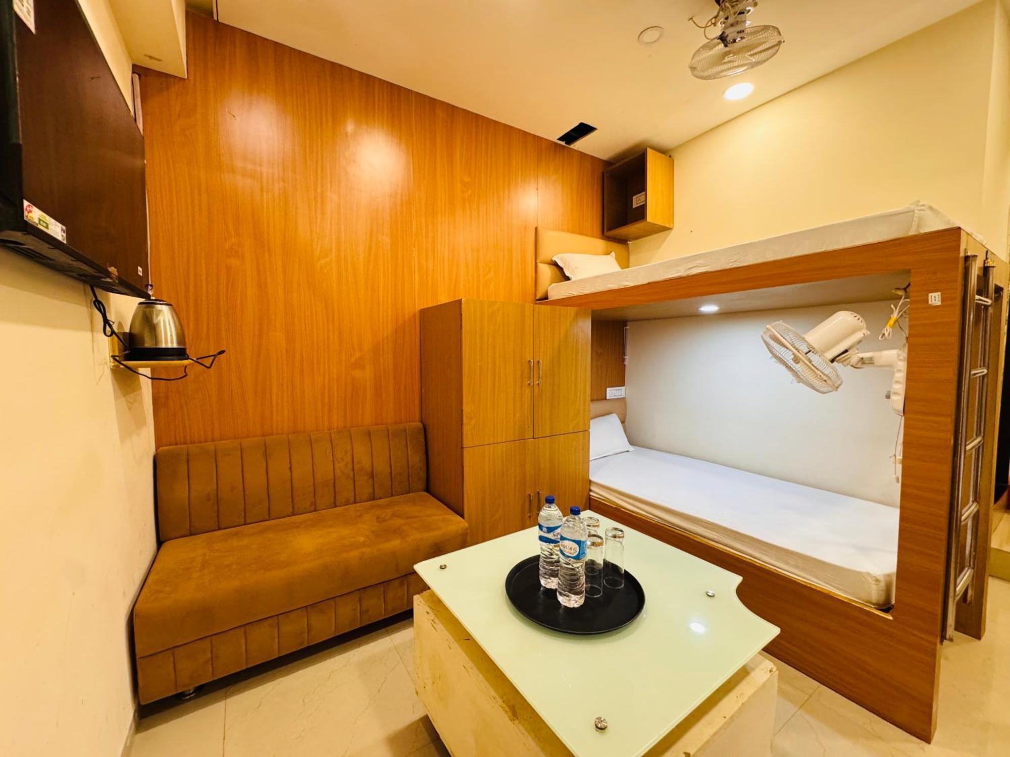 Hotel Shivlok ウッジャイン エクステリア 写真